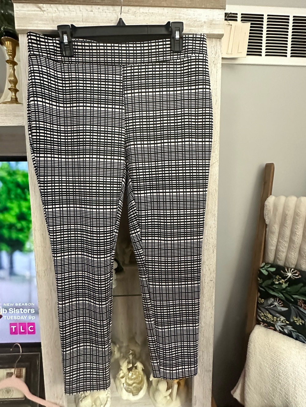 Black & White Grid Cropped Ankle Pants